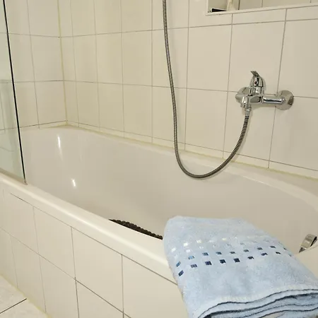 Apartamento Ferienwohnung In Zentraler Lage Vor Koeln Bergisch Gladbach