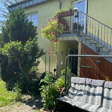 Διαμέρισμα Ferienwohnung In Zentraler Lage Vor Koeln