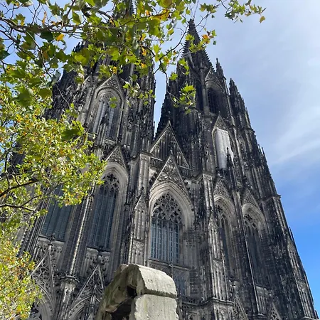 Ferienwohnung In Zentraler Lage Vor Koeln